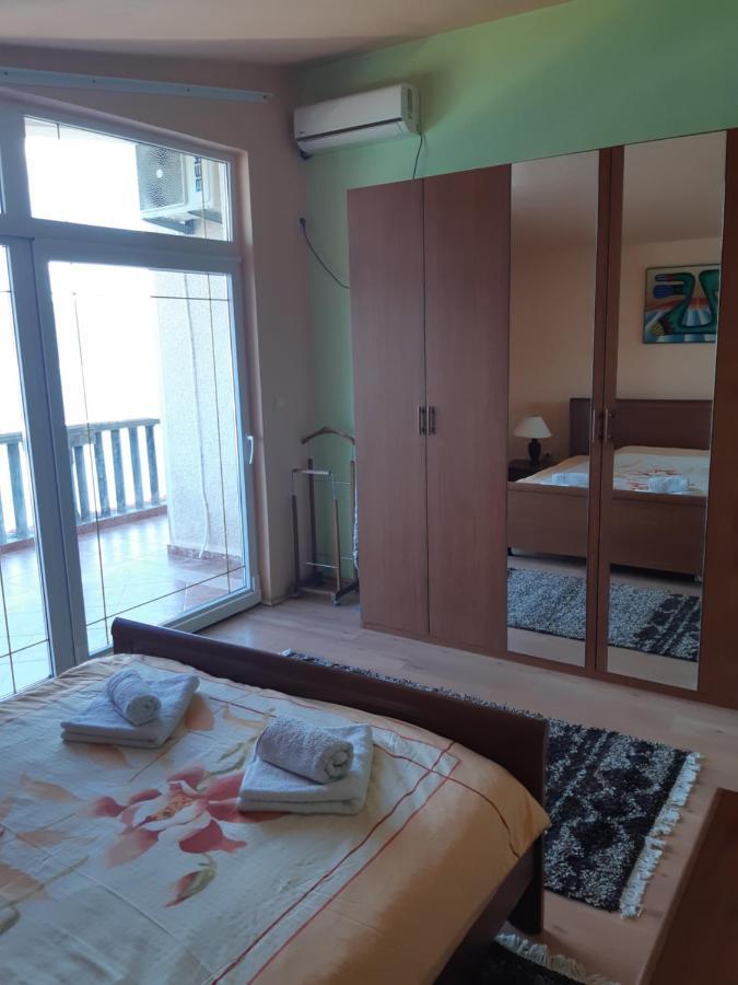 הרצג-נובי Villa Garden Apartments מראה חיצוני תמונה