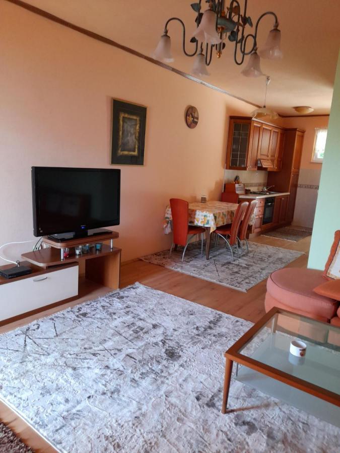 הרצג-נובי Villa Garden Apartments מראה חיצוני תמונה